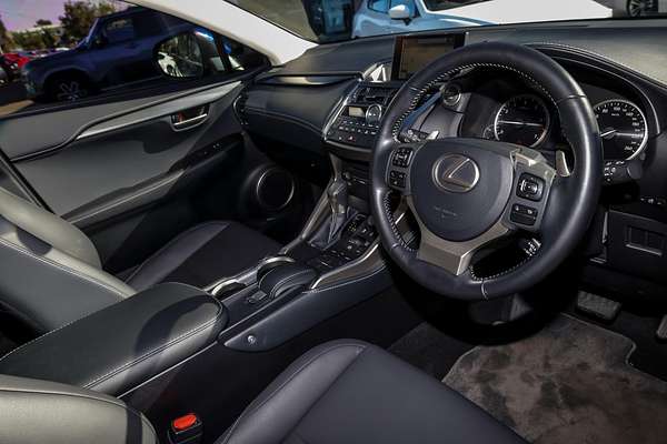 2016 Lexus NX NX200t Luxury AGZ10R