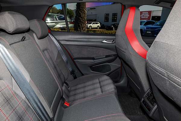 2023 Volkswagen Golf GTI 8