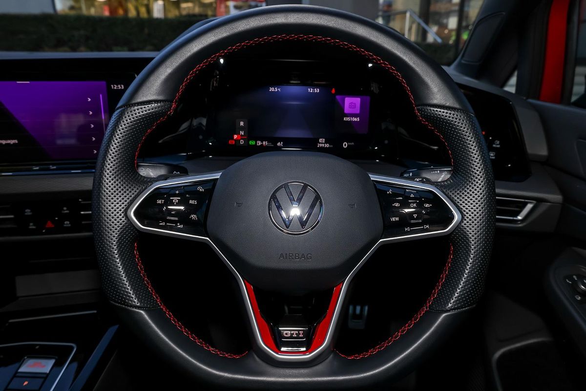 2023 Volkswagen Golf GTI 8