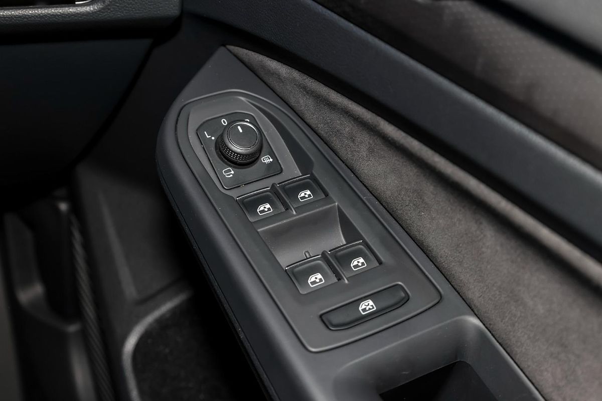 2023 Volkswagen Golf GTI 8