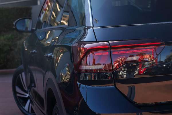 2022 Volkswagen T-Roc 140TSI R-Line D11