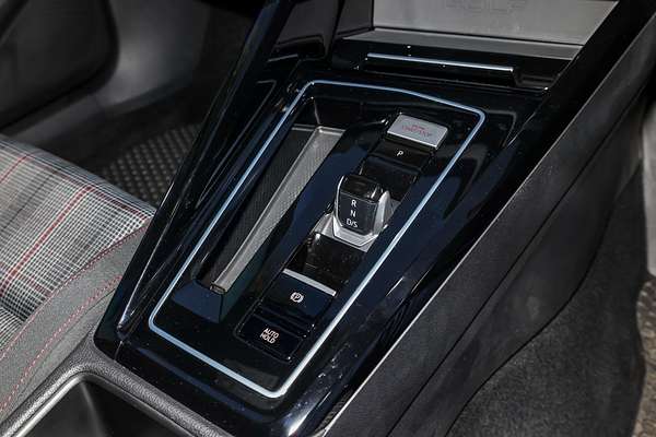 2023 Volkswagen Golf GTI 8