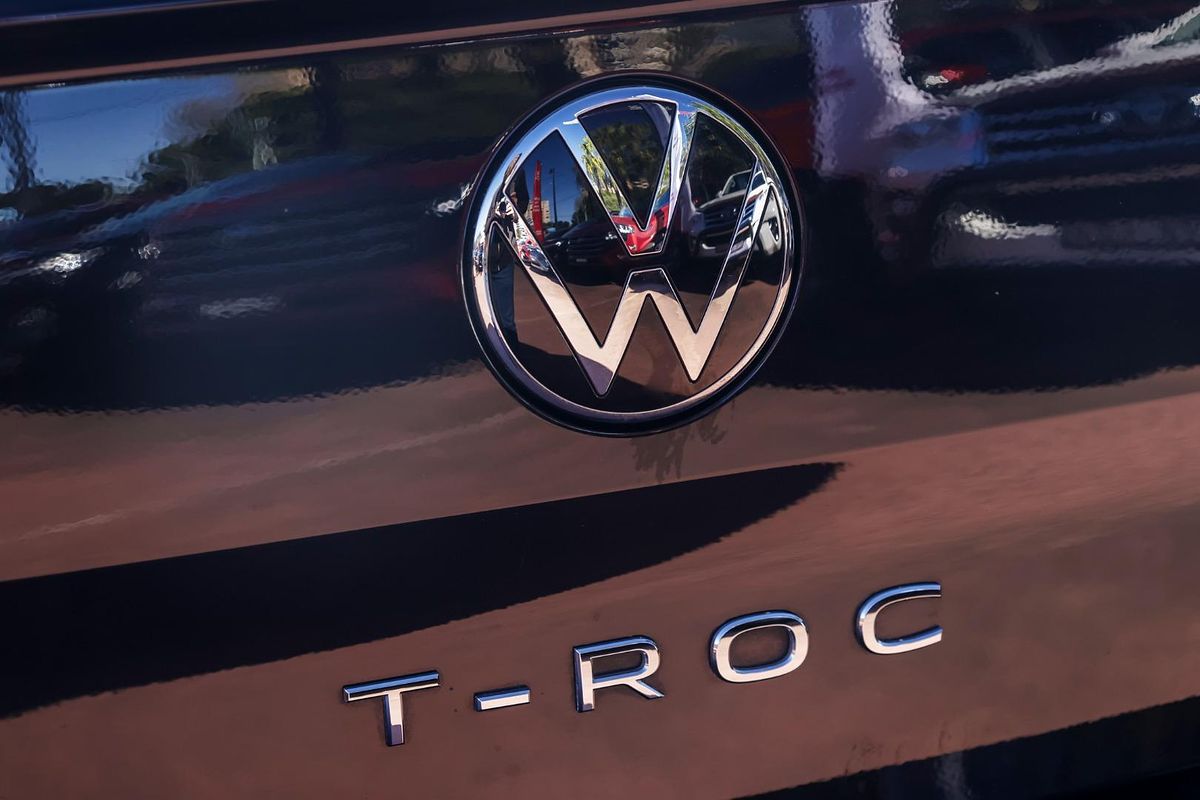 2022 Volkswagen T-Roc 140TSI R-Line D11