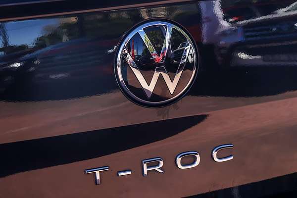 2022 Volkswagen T-Roc 140TSI R-Line D11