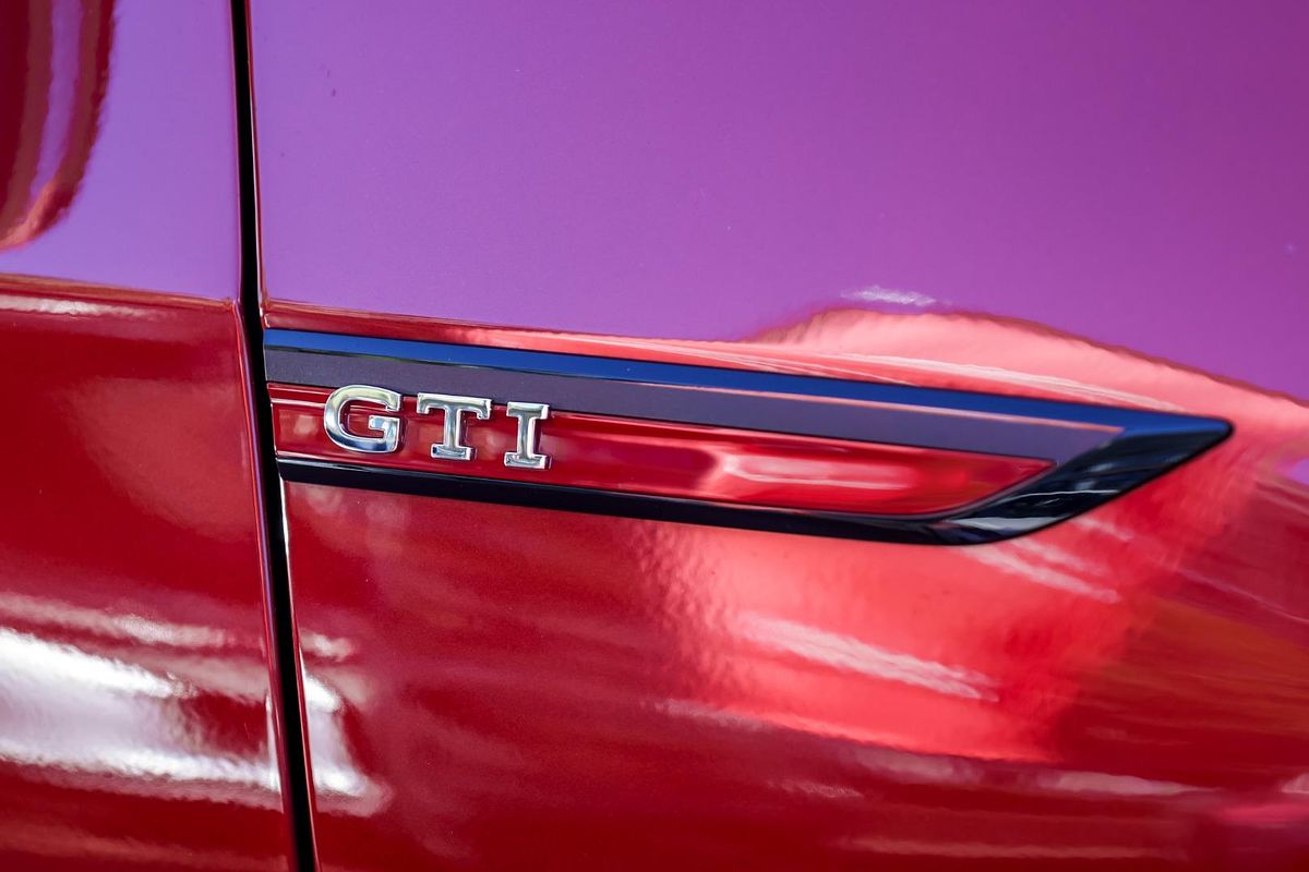 2023 Volkswagen Golf GTI 8