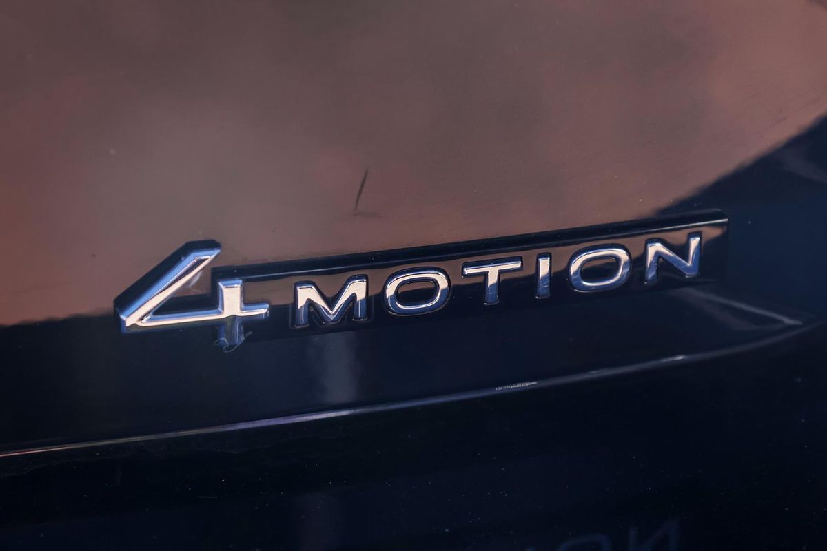 2022 Volkswagen T-Roc 140TSI R-Line D11