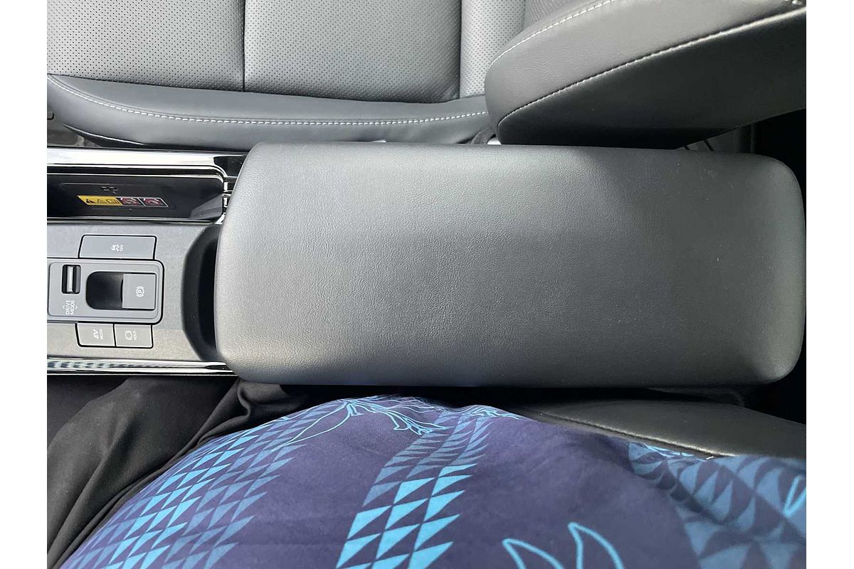 2023 Toyota Prius XLE