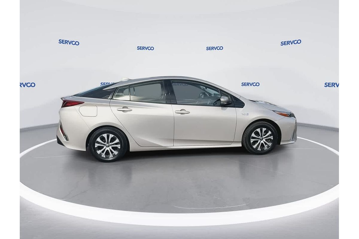 2020 Toyota Prius XLE
