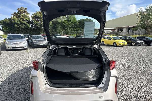 2020 Toyota Prius XLE