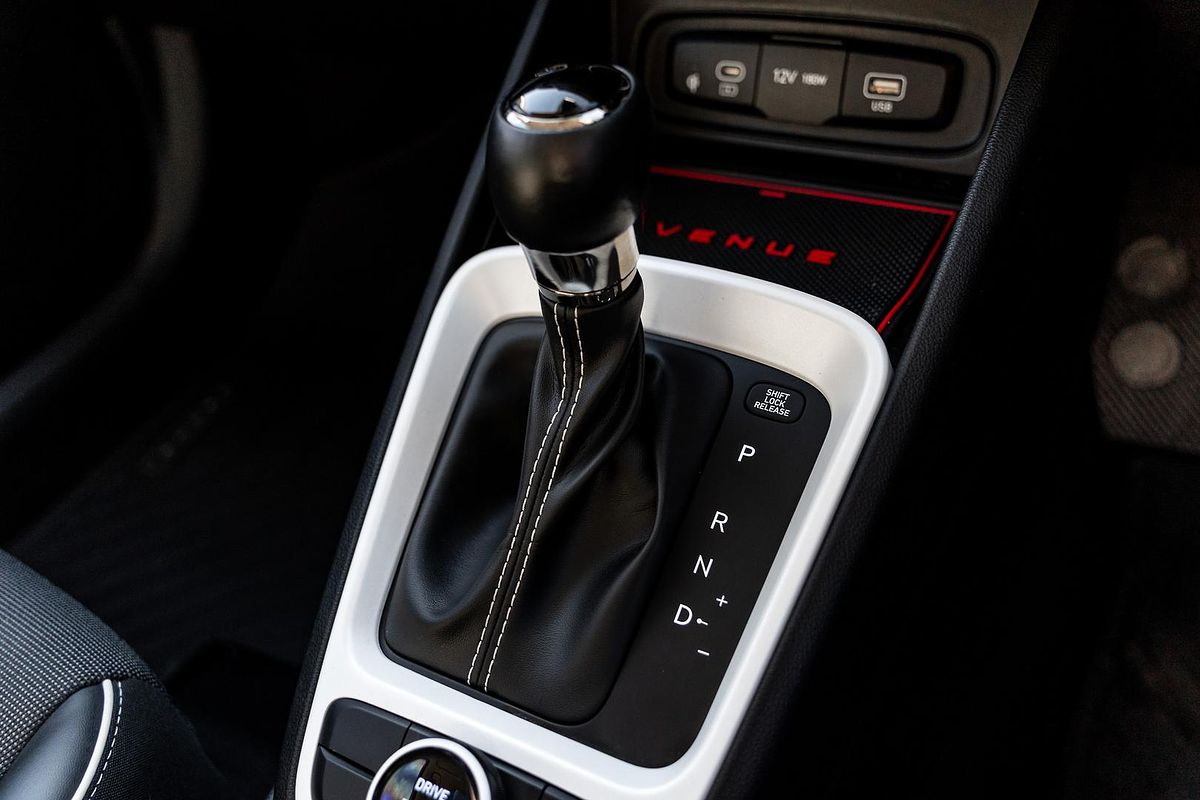 2023 Hyundai Venue Elite QX.V5