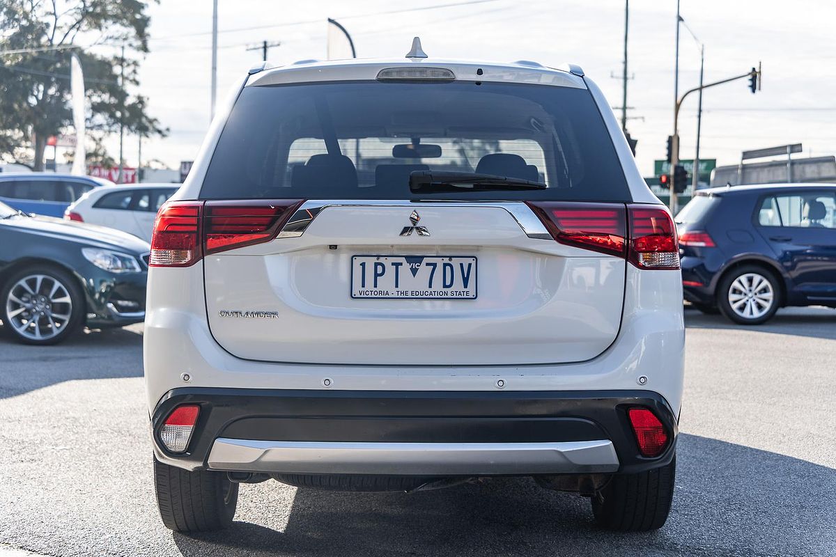 2017 Mitsubishi Outlander LS Safety Pack ZK