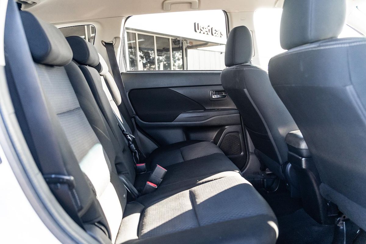 2017 Mitsubishi Outlander LS Safety Pack ZK