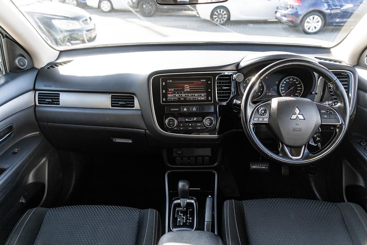 2017 Mitsubishi Outlander LS Safety Pack ZK