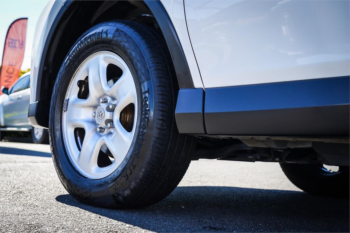 2018 Toyota RAV4 GX ZSA42R