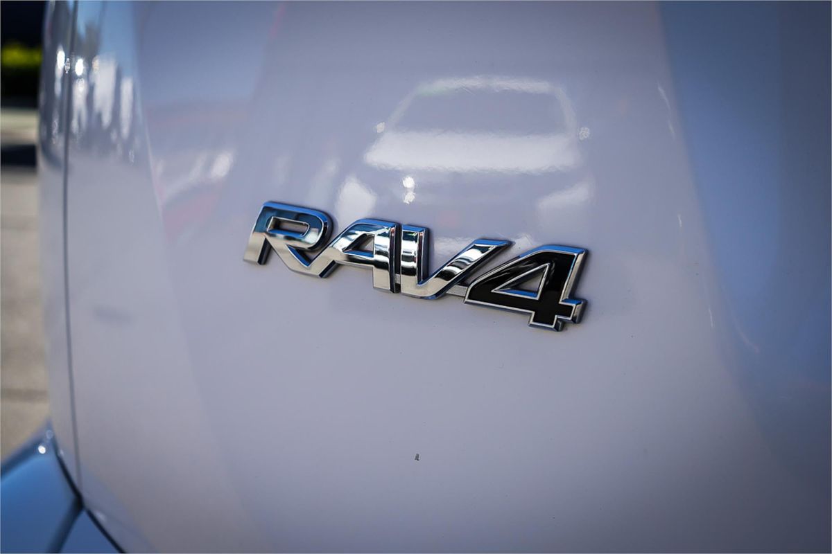 2018 Toyota RAV4 GX ZSA42R