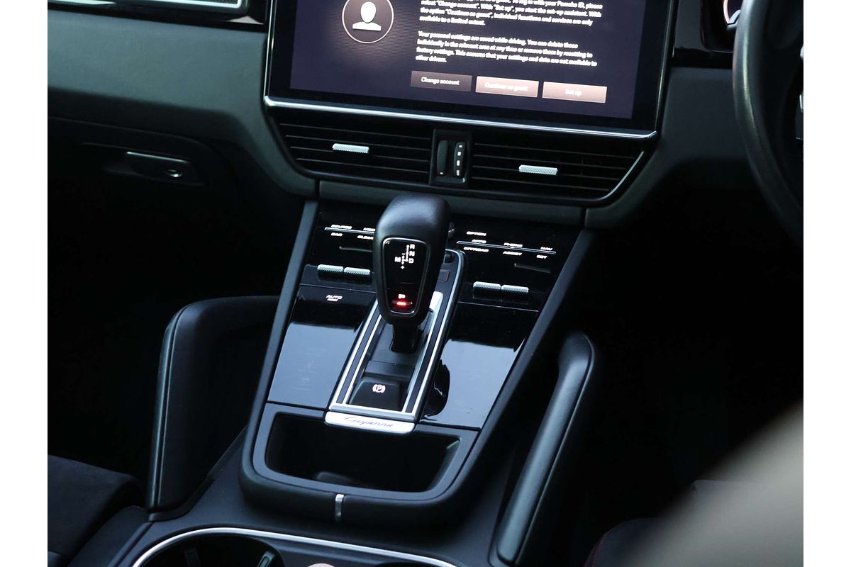 2022 Porsche Cayenne GTS 9YB