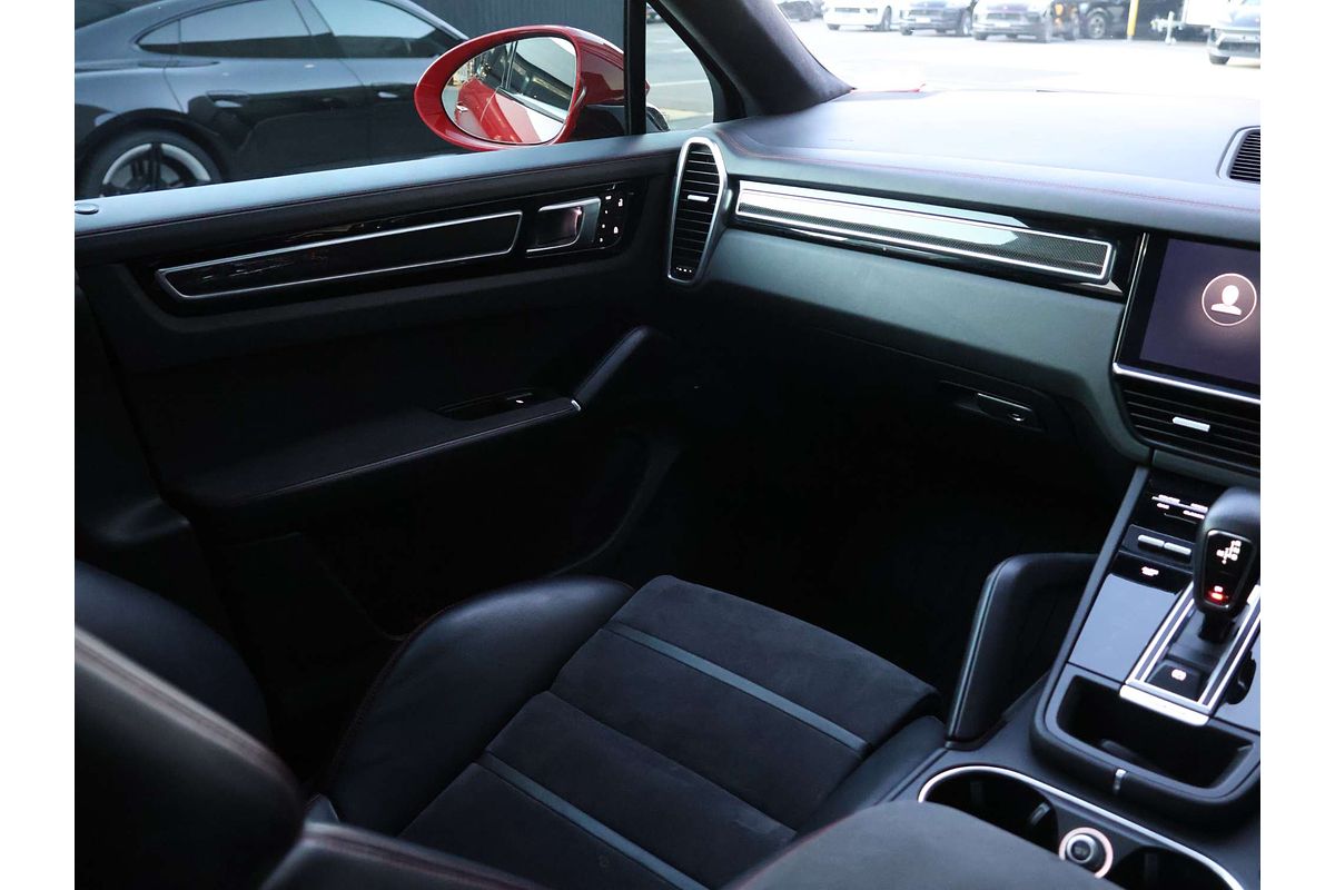 2022 Porsche Cayenne GTS 9YB