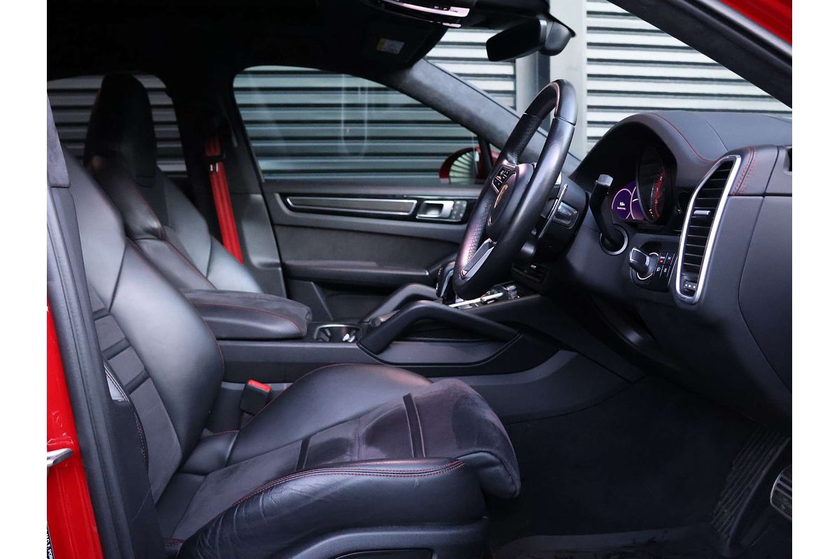 2022 Porsche Cayenne GTS 9YB