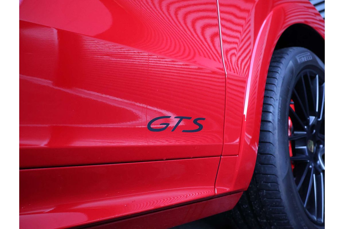 2022 Porsche Cayenne GTS 9YB