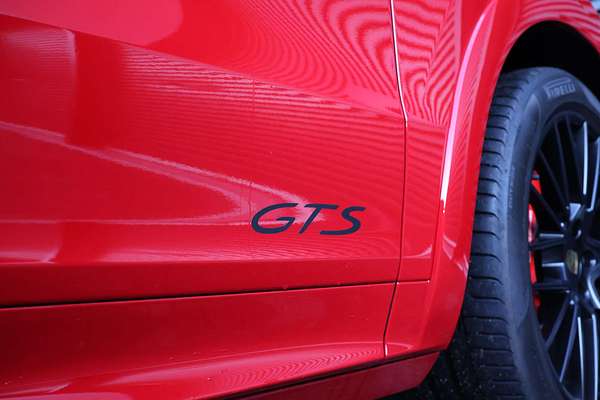 2022 Porsche Cayenne GTS 9YB
