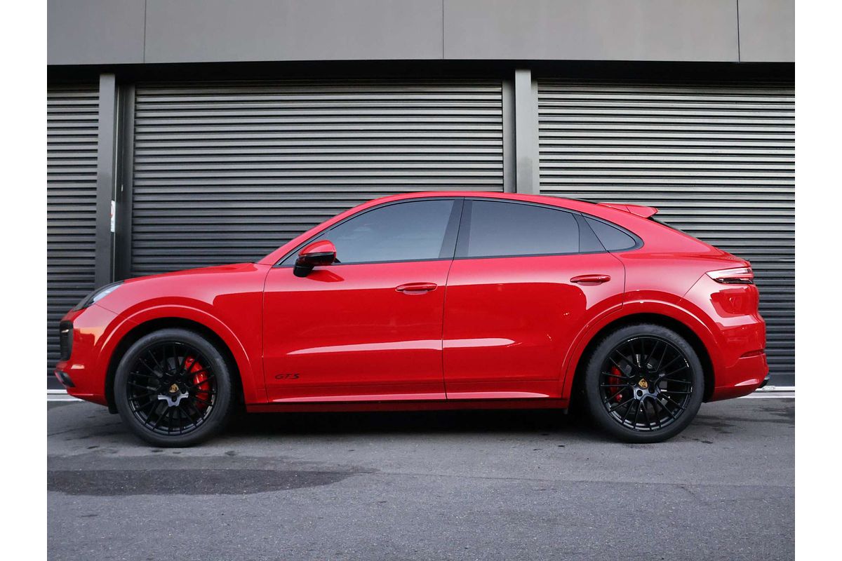 2022 Porsche Cayenne GTS 9YB