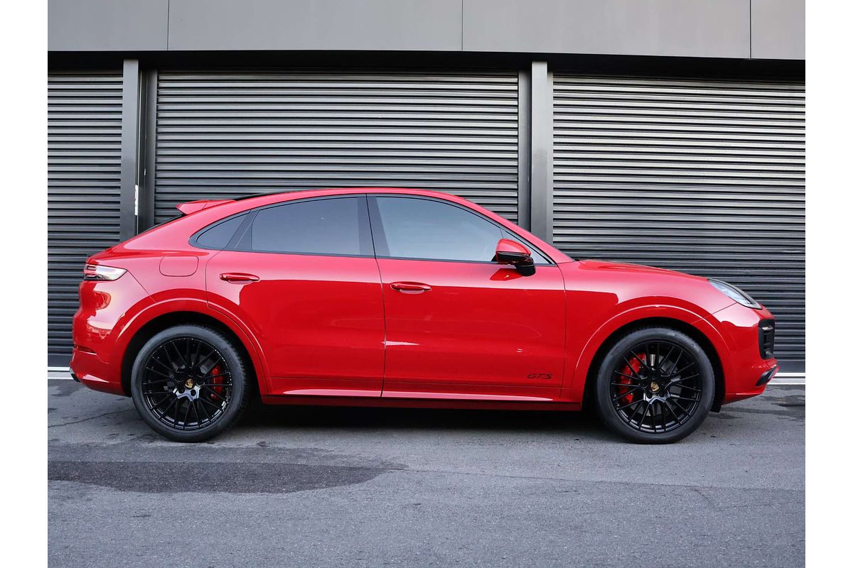 2022 Porsche Cayenne GTS 9YB