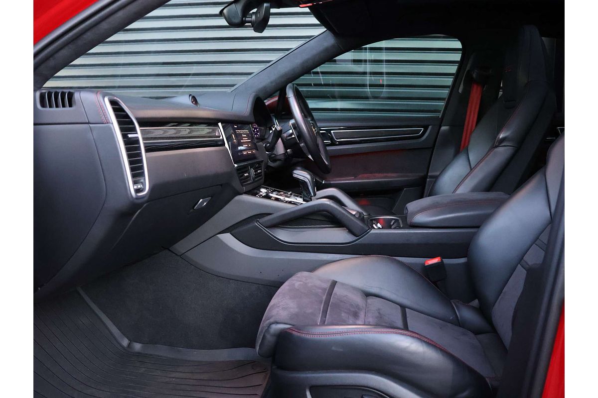 2022 Porsche Cayenne GTS 9YB