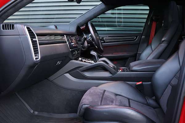 2022 Porsche Cayenne GTS 9YB