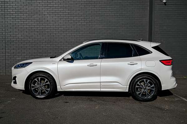 2021 Ford Escape ST-Line ZH