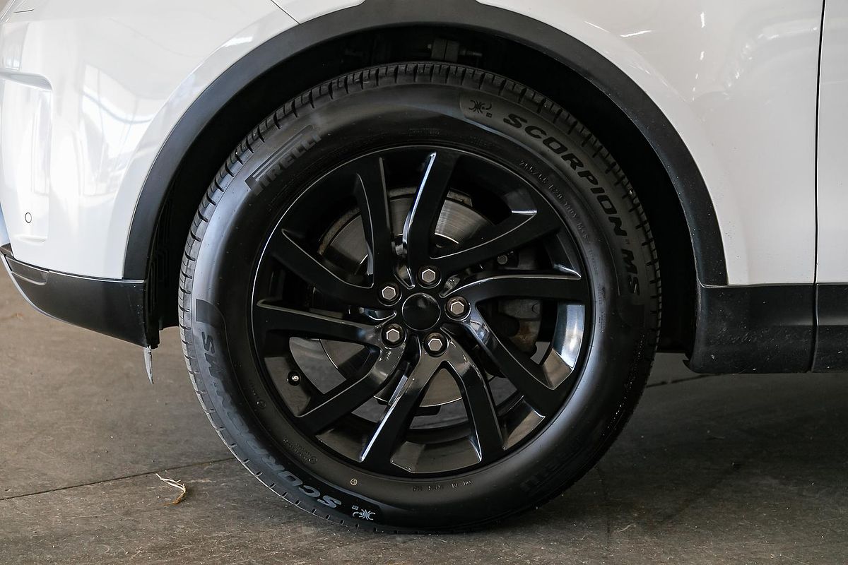 2017 Land Rover Discovery SD4 SE Series 5
