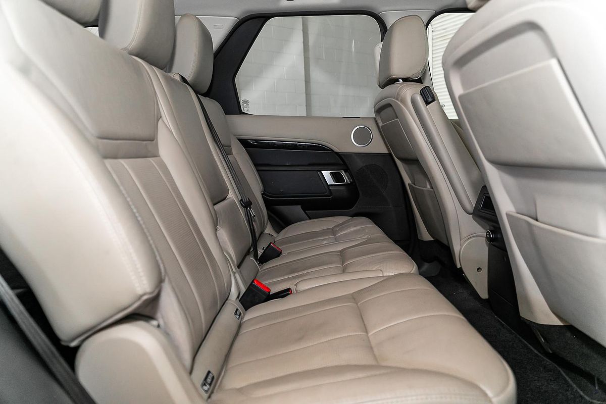 2017 Land Rover Discovery SD4 SE Series 5
