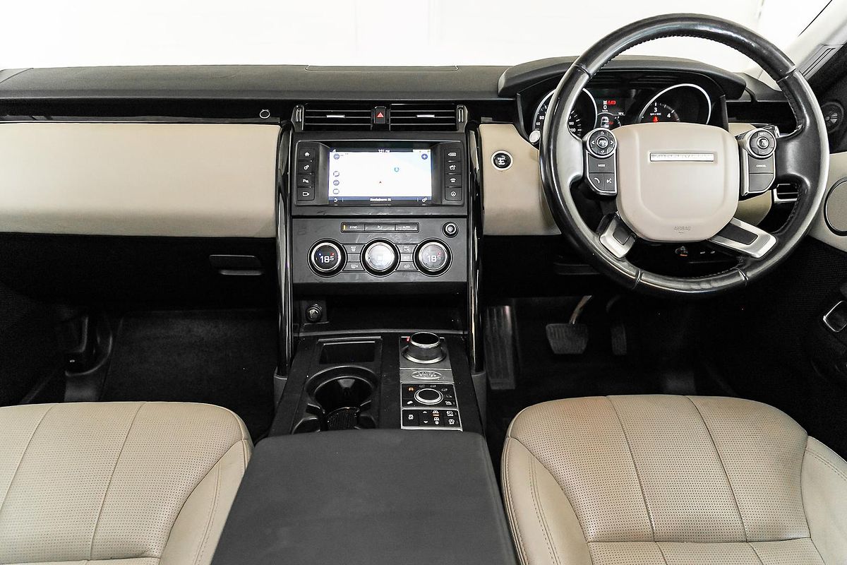 2017 Land Rover Discovery SD4 SE Series 5