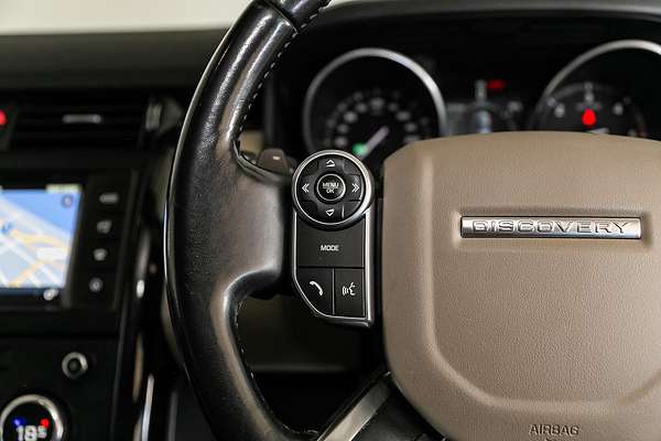 2017 Land Rover Discovery SD4 SE Series 5