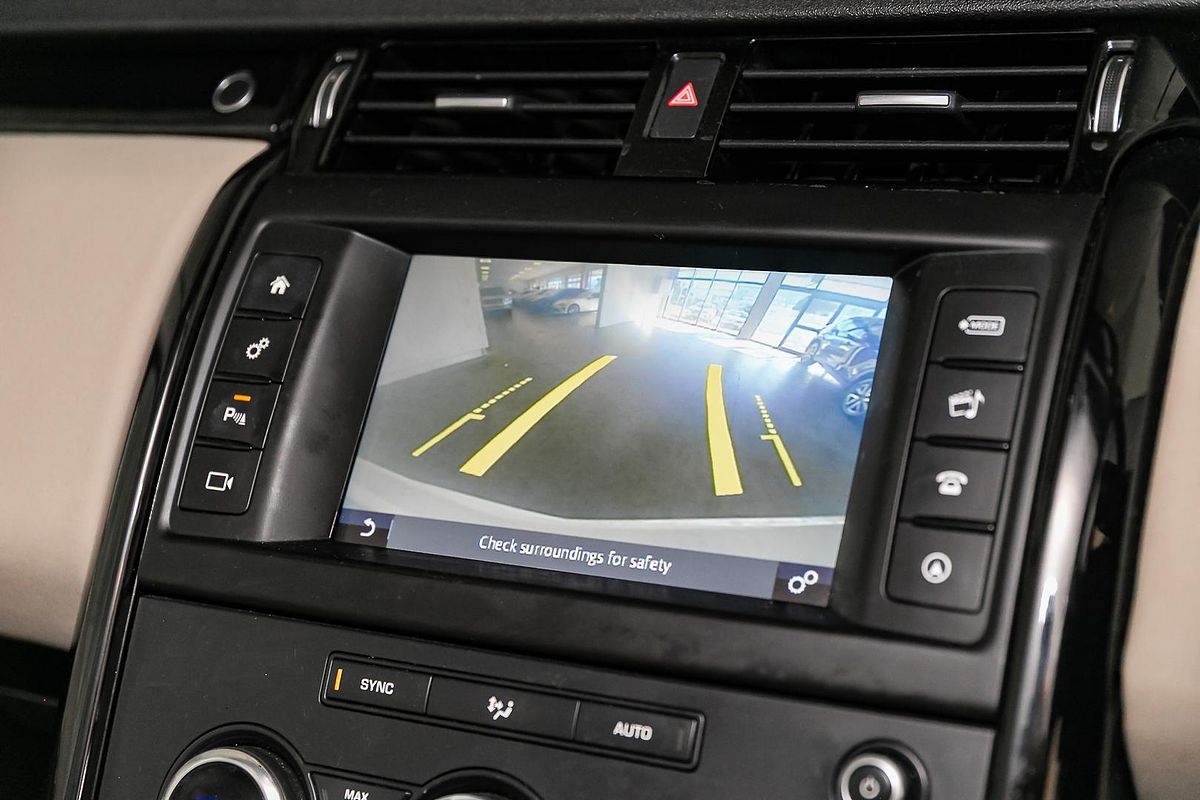 2017 Land Rover Discovery SD4 SE Series 5