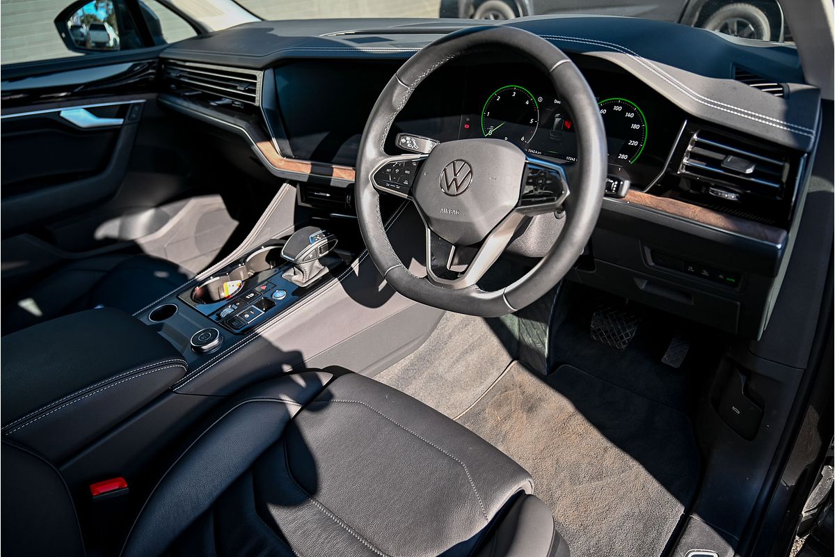 2023 Volkswagen Touareg 170TDI RC