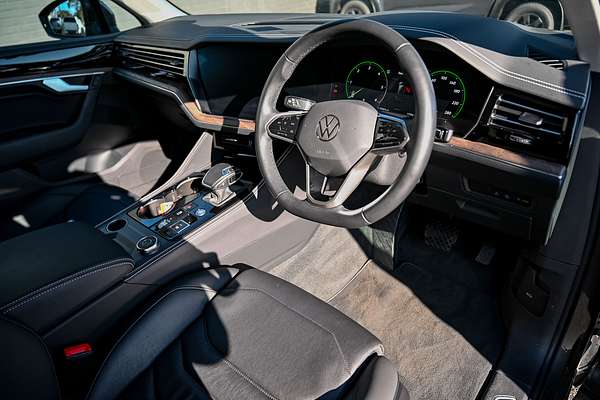 2023 Volkswagen Touareg 170TDI RC