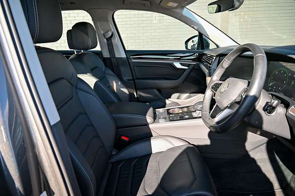2023 Volkswagen Touareg 170TDI RC