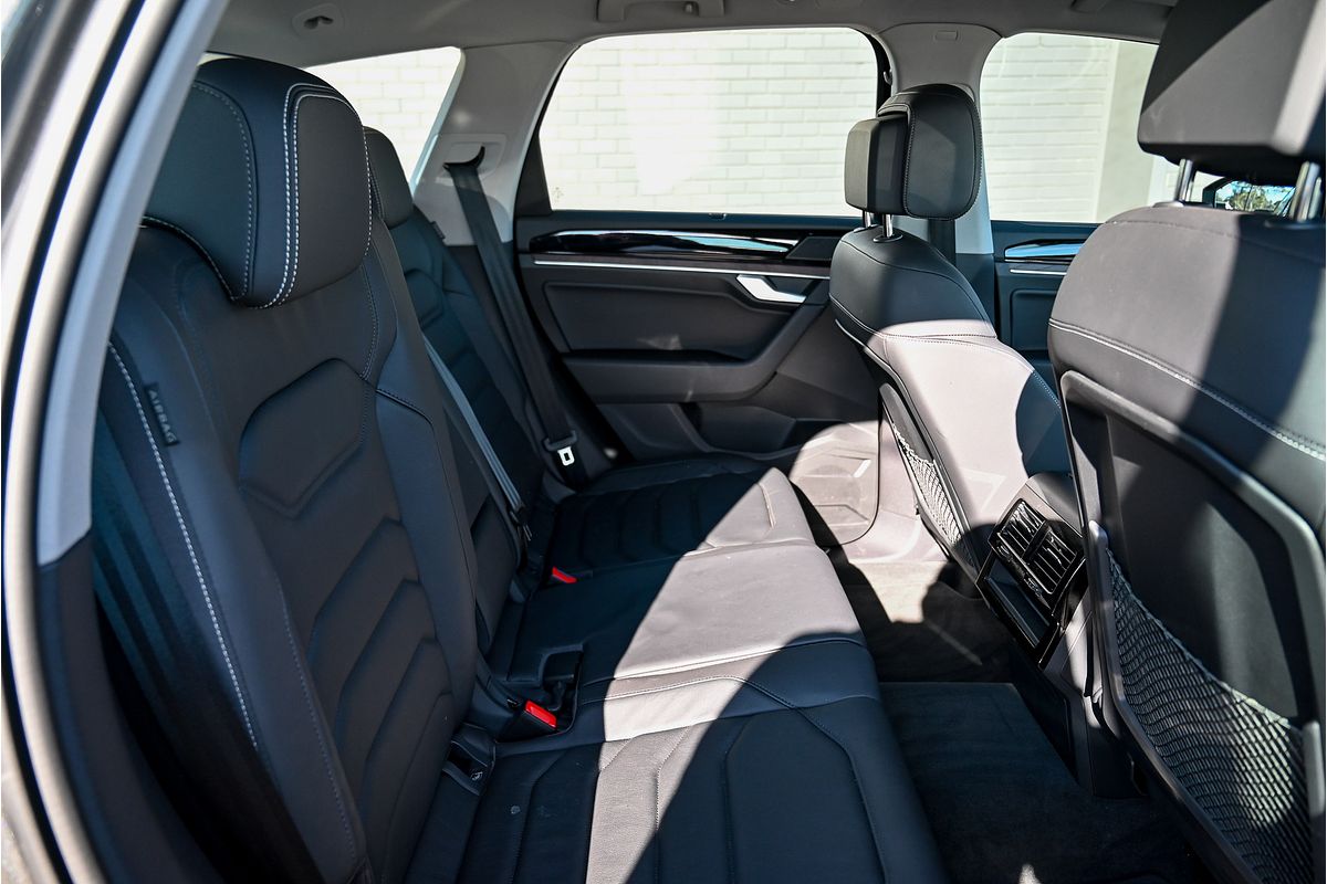 2023 Volkswagen Touareg 170TDI RC