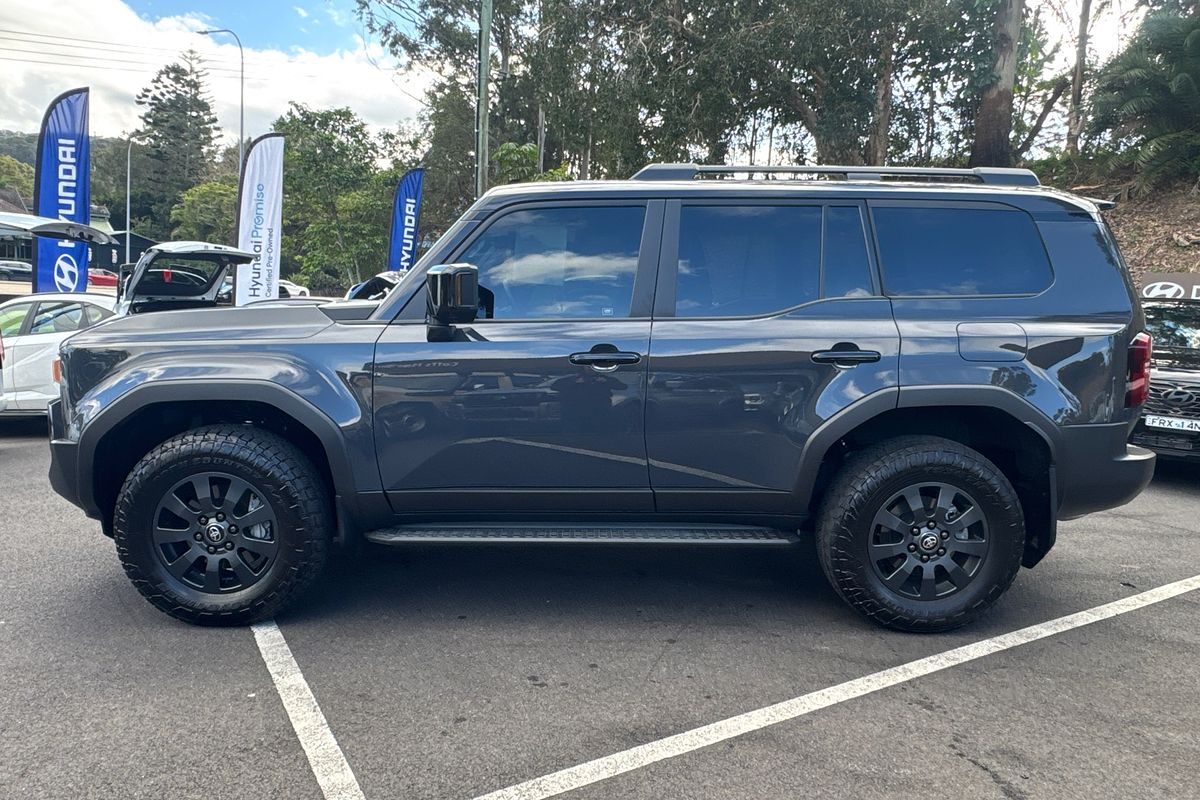 2024 Toyota Landcruiser Prado Altitude GDJ251R