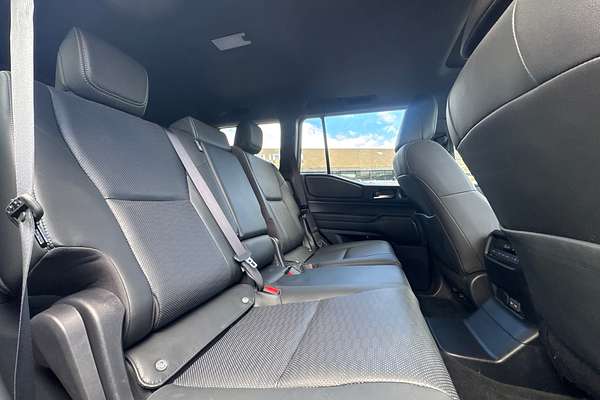 2024 Toyota Landcruiser Prado Altitude GDJ251R