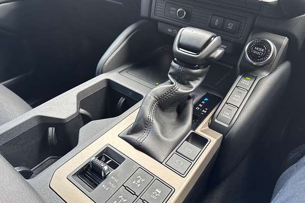 2024 Toyota Landcruiser Prado Altitude GDJ251R