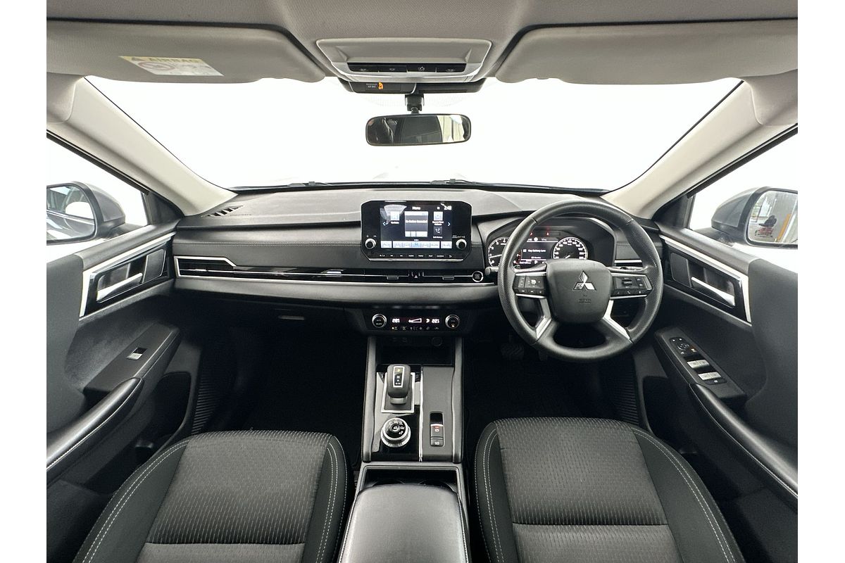 2022 Mitsubishi Outlander ES ZM