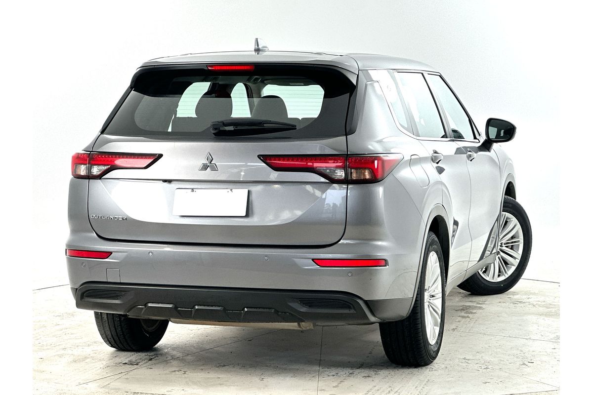 2022 Mitsubishi Outlander ES ZM