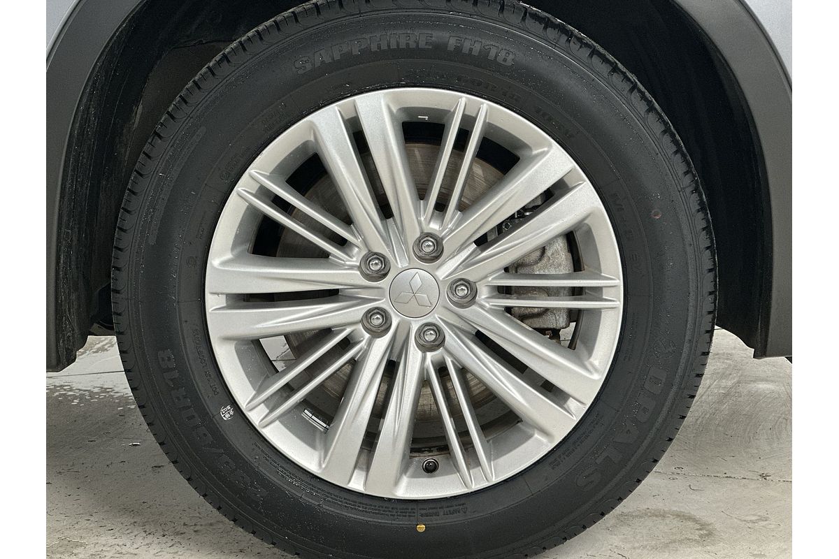 2022 Mitsubishi Outlander ES ZM