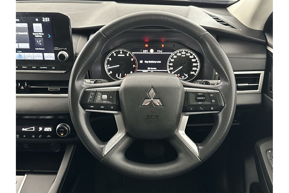 2022 Mitsubishi Outlander ES ZM