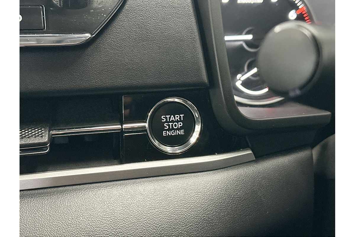 2022 Mitsubishi Outlander ES ZM