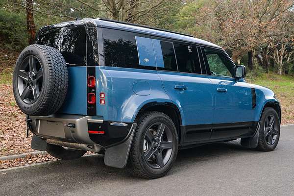 2024 Land Rover Defender 110 P400 X-Dynamic SE L663