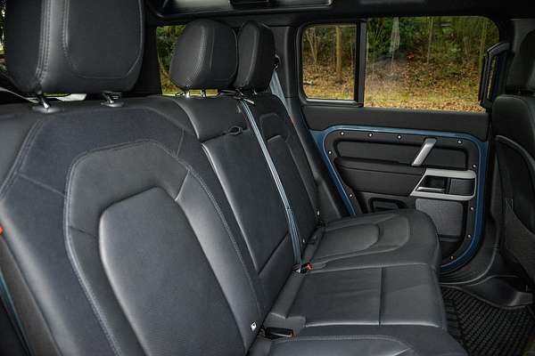 2024 Land Rover Defender 110 P400 X-Dynamic SE L663