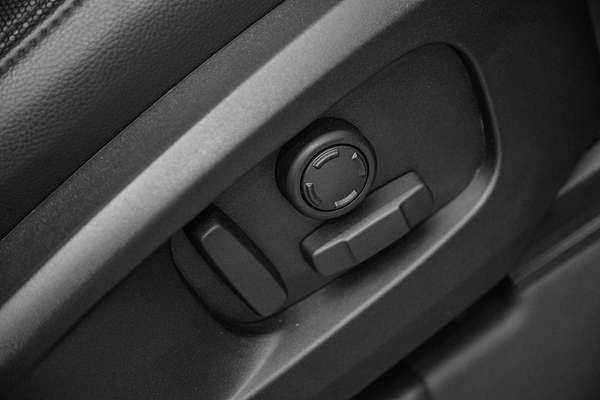 2024 Land Rover Defender 110 P400 X-Dynamic SE L663