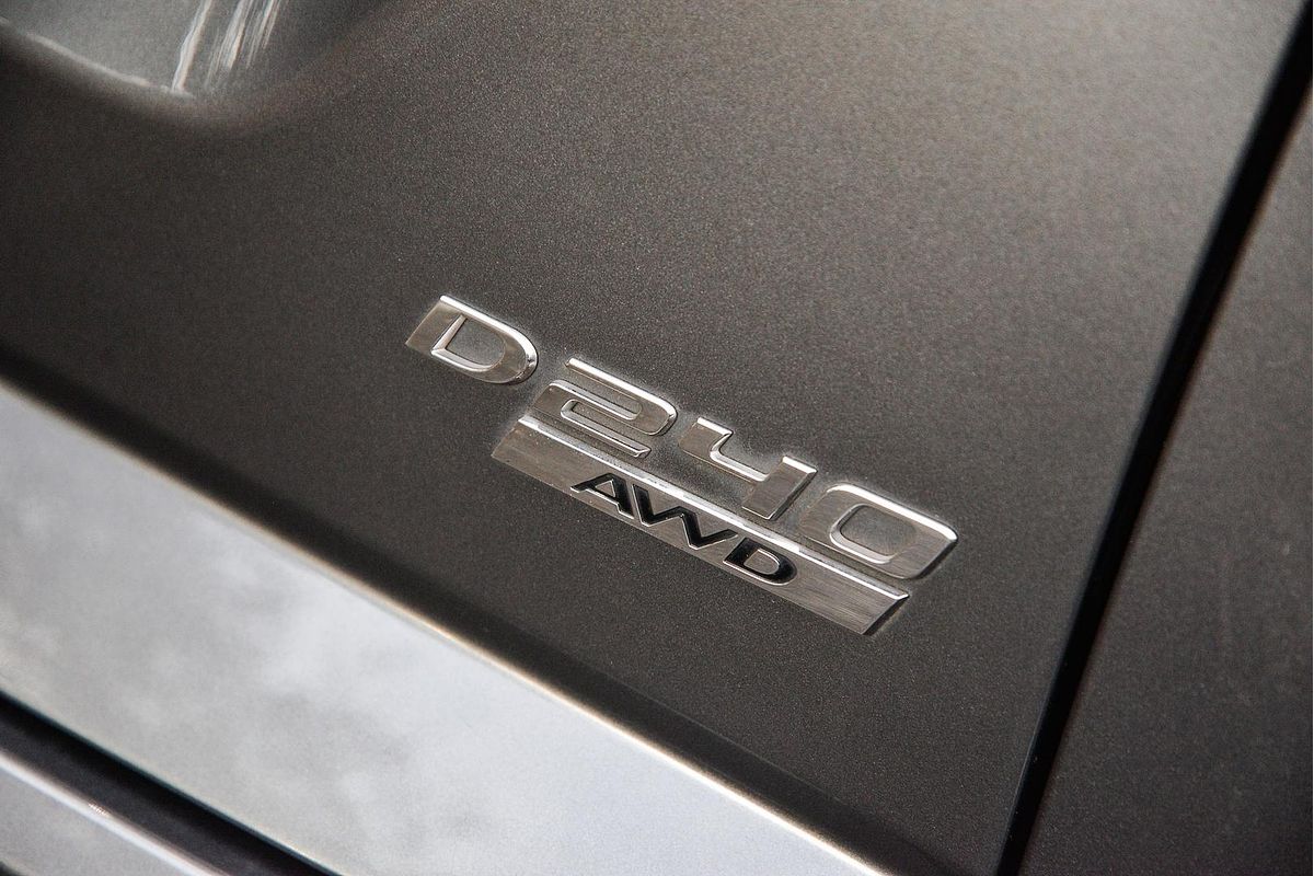 2019 Jaguar E-PACE D240 SE X540